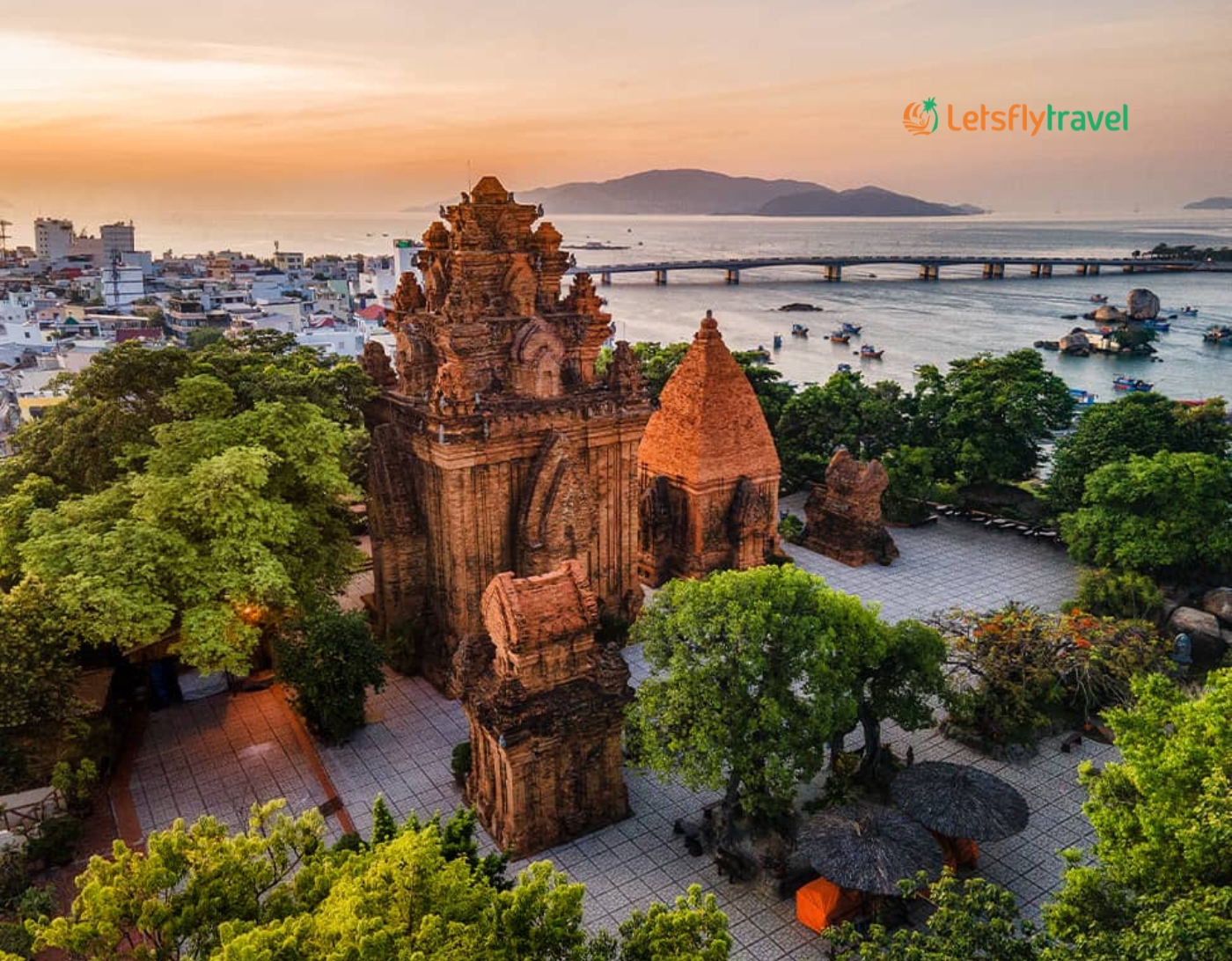 Tháp Bà Ponagar Nha Trang - Let's Fly Travel