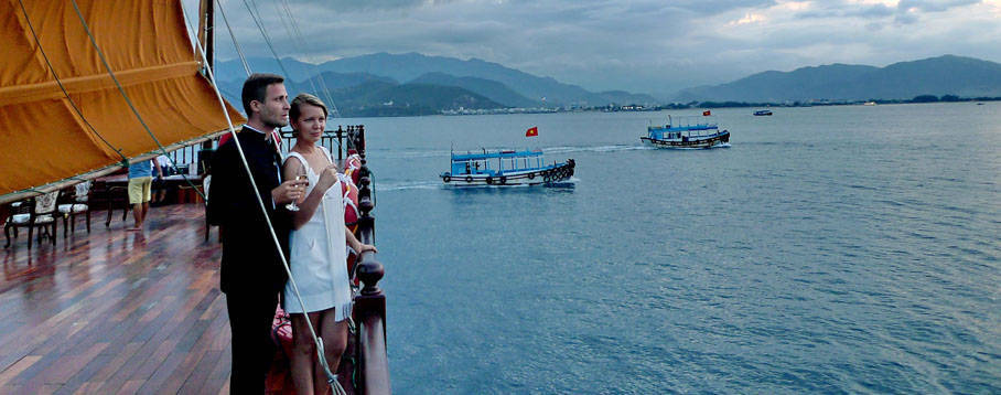 Tour Du Thuyền Nha Trang (Emperor Cruise)