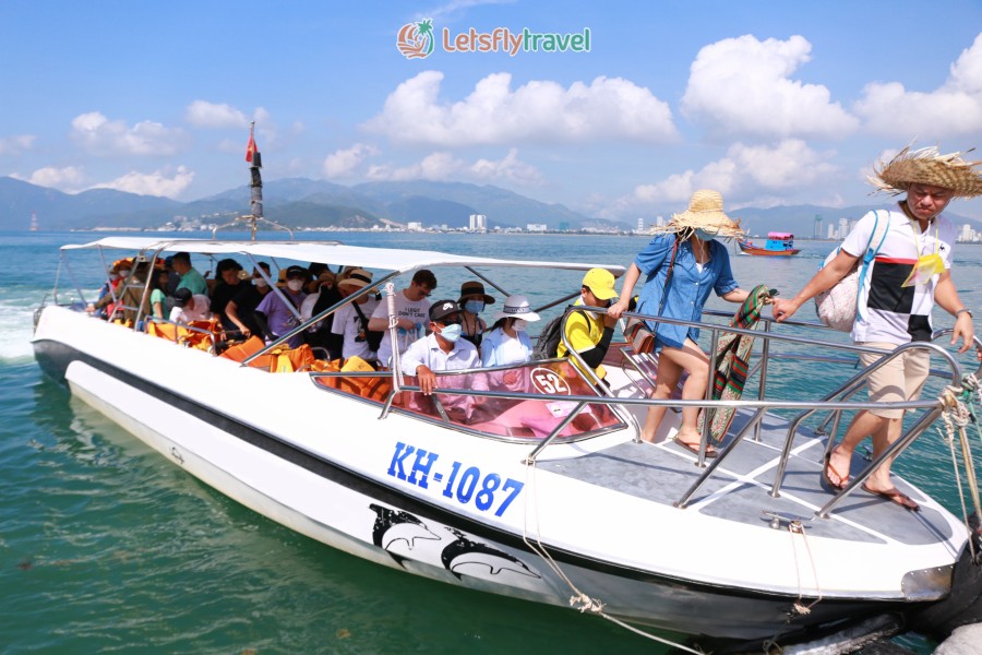 cho thue cano nha trang letsflytravel (4)