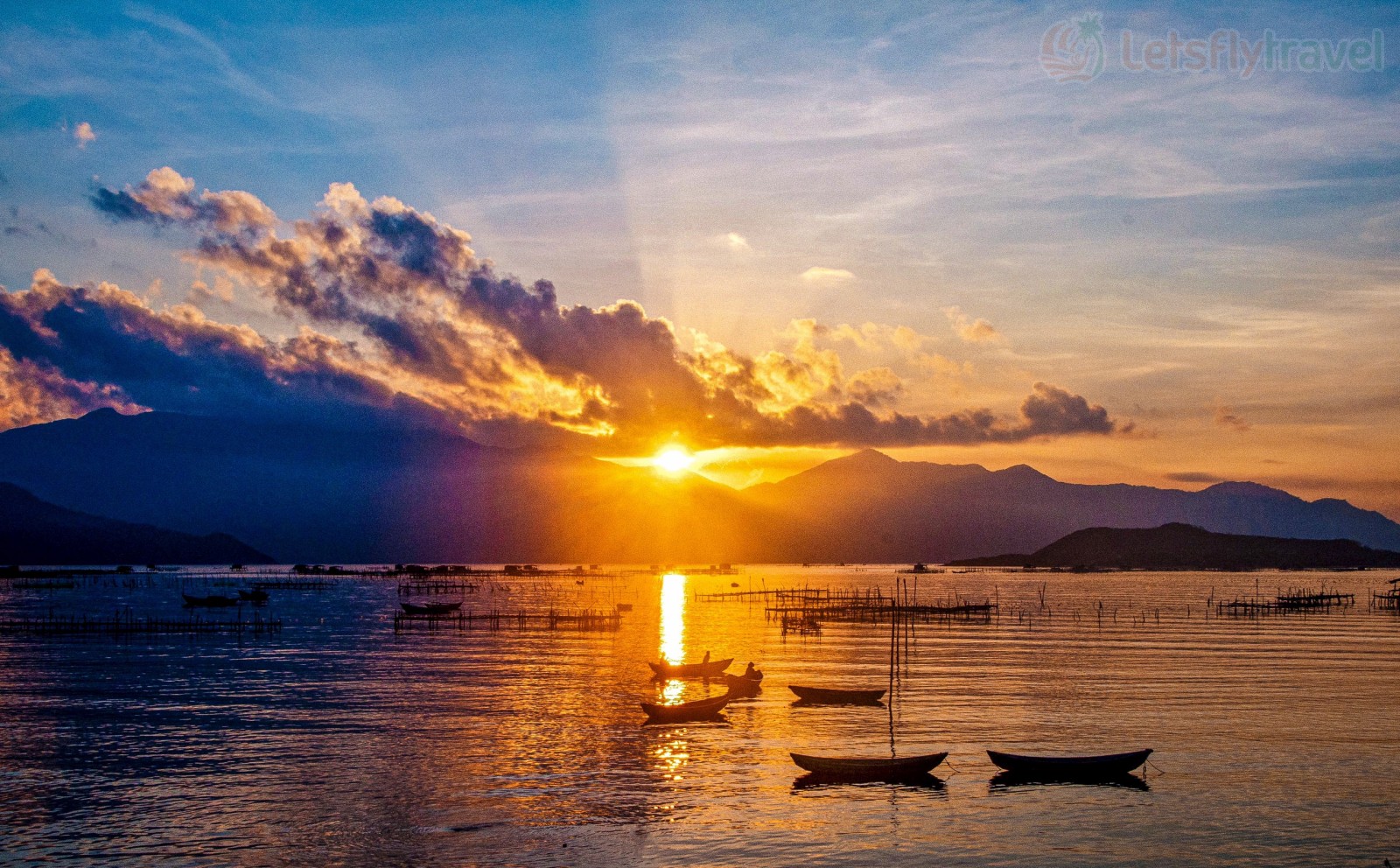 tour cam trai ngam hoang hon vinh nha phu (5)